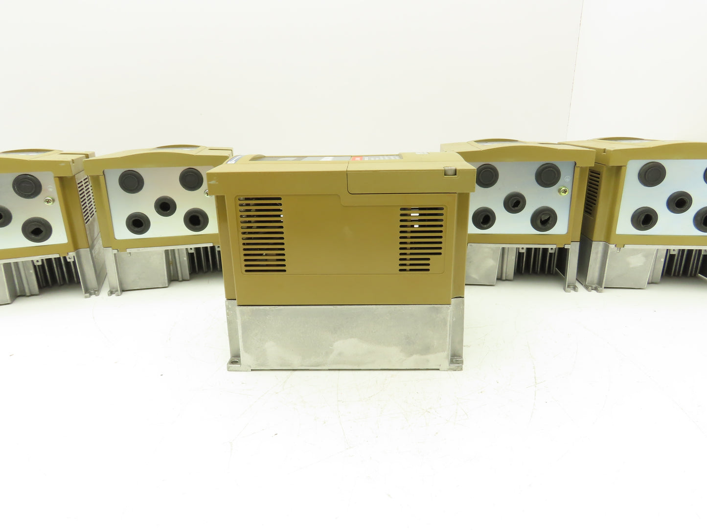 Square D Telemecanique ATV18U18N4 Variable AC Drive VFD 1Hp 460V 3PH Lot of 6