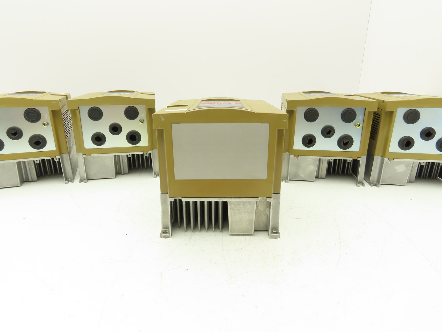 Square D Telemecanique ATV18U18N4 Variable AC Drive VFD 1Hp 460V 3PH Lot of 6