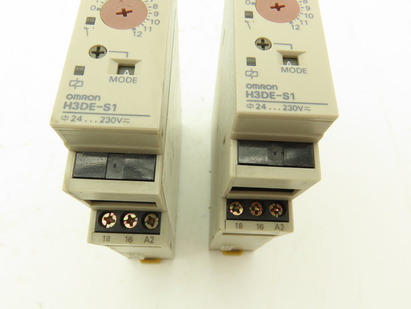 Omron H3DE-S1 Timer 0.1 Second to 120 Hour 24-230VAC/DC Lot of 2