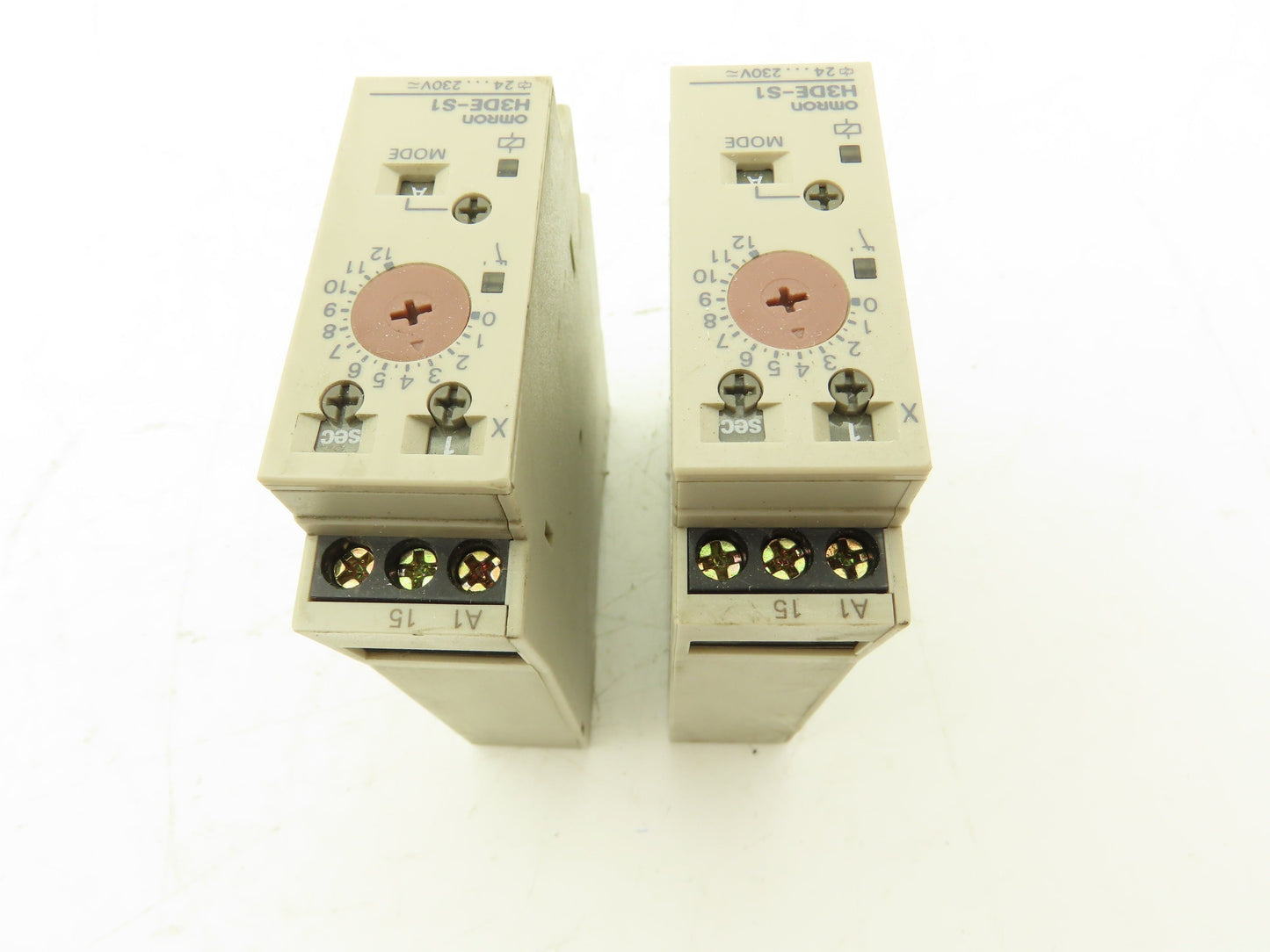 Omron H3DE-S1 Timer 0.1 Second to 120 Hour 24-230VAC/DC Lot of 2