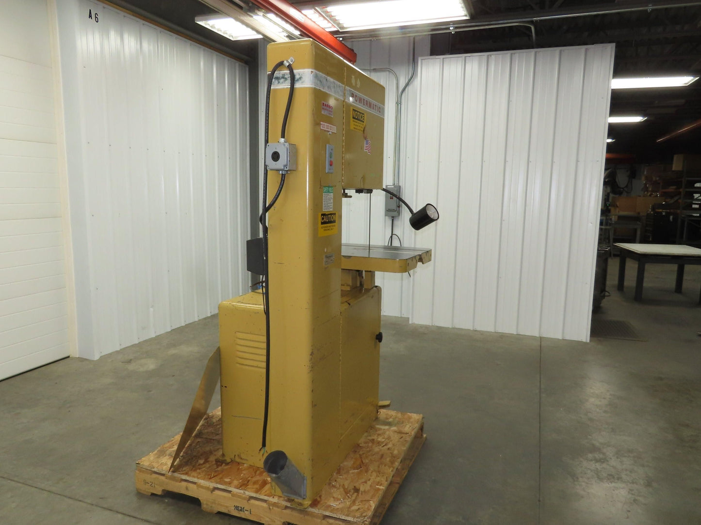 Powermatic 81 Woodworking Band Saw 20" Throat 12" H 230V 1Ph Baldor 1-1/2HP