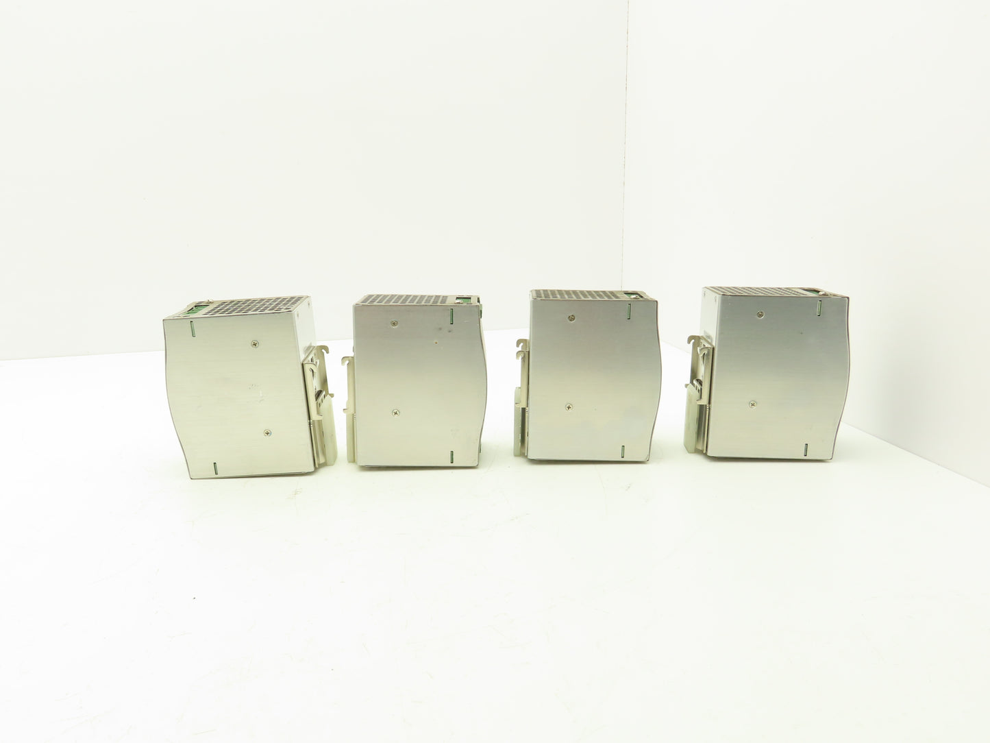 Mean Well DR-120-24 Power Supply 1PH 120VAC 3.3A/240VAC 2A In 24VDC 5A Lot of 4