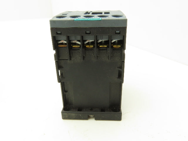 Siemens 3RT2015-1AF02 Contactor 7.5HP 3PH 575VAC 20A 2NC Lot of 6