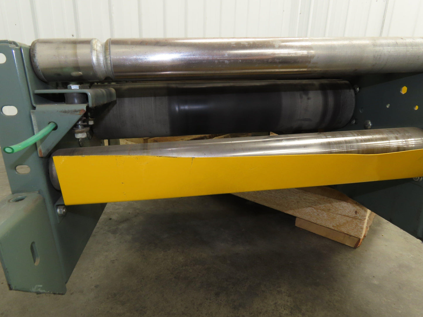 Hytrol 90° Curve Accumulation Roller Conveyor 24"W 21"BF Slave Belt Drive 9' 6"