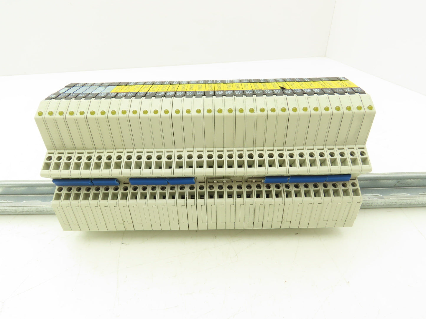 Siemens 3TX7014-1BM00 Relay DIN Rail Lot of 32