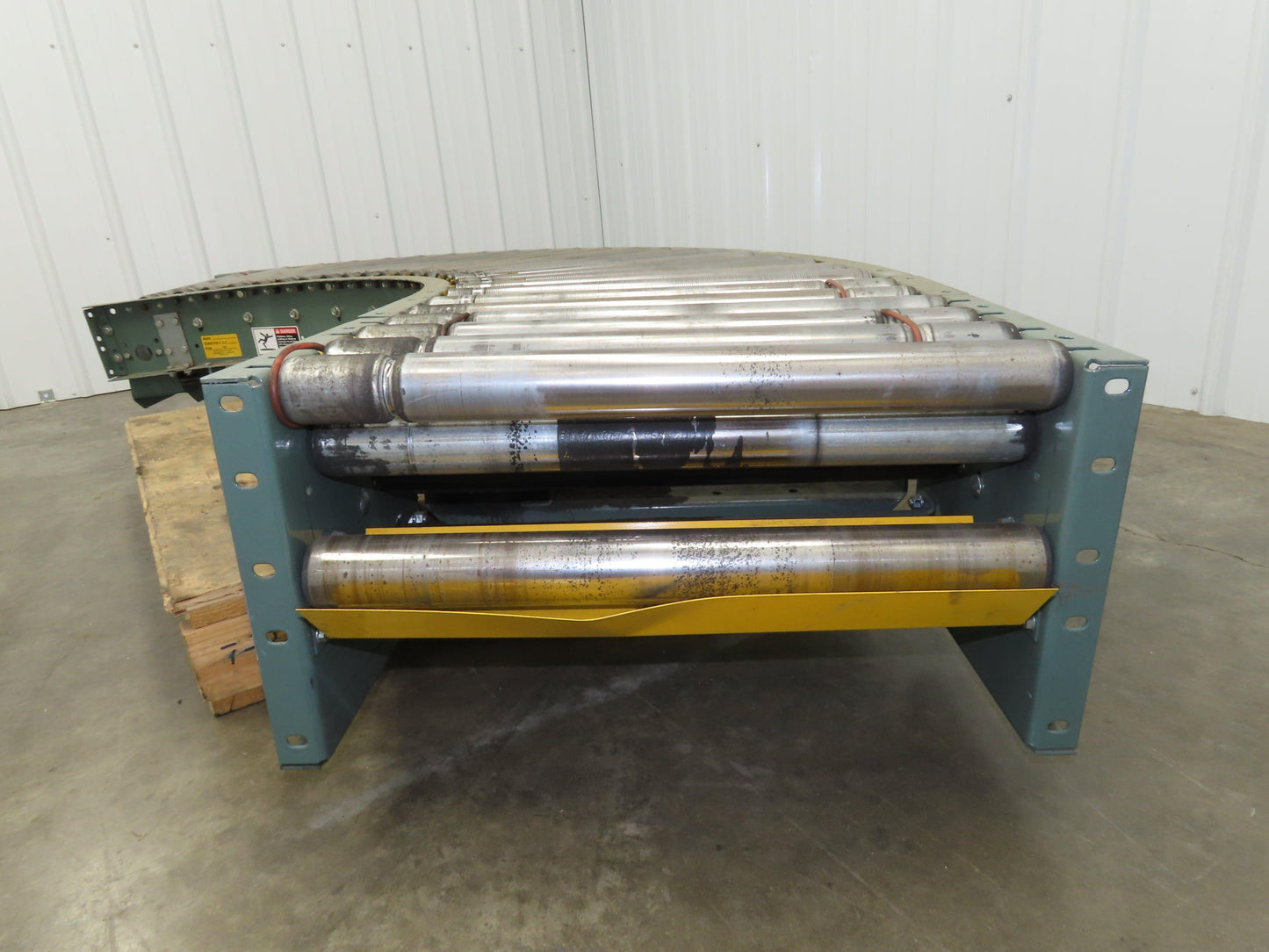 Hytrol 90° Curve Accumulation Roller Conveyor 24"W 21"BF Slave Belt Drive 96"L