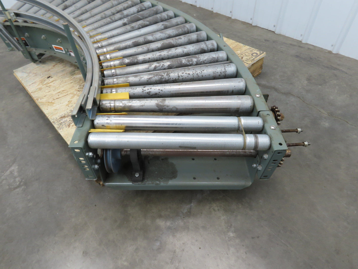 Hytrol 90° Curve Accumulation Roller Conveyor 24"W 21"BF Slave Belt Drive 82"L