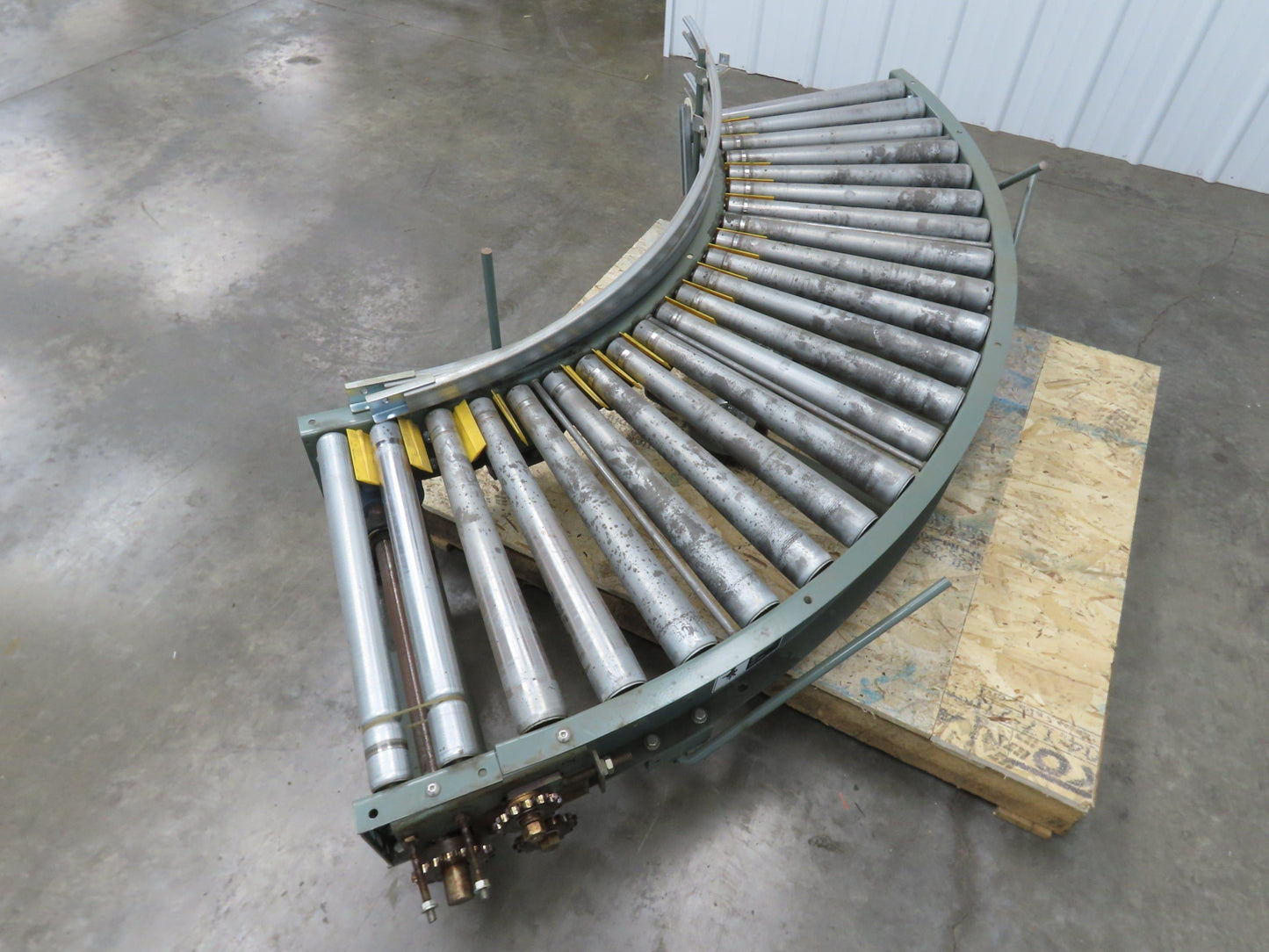 Hytrol 90° Curve Accumulation Roller Conveyor 24"W 21"BF Slave Belt Drive 82"L