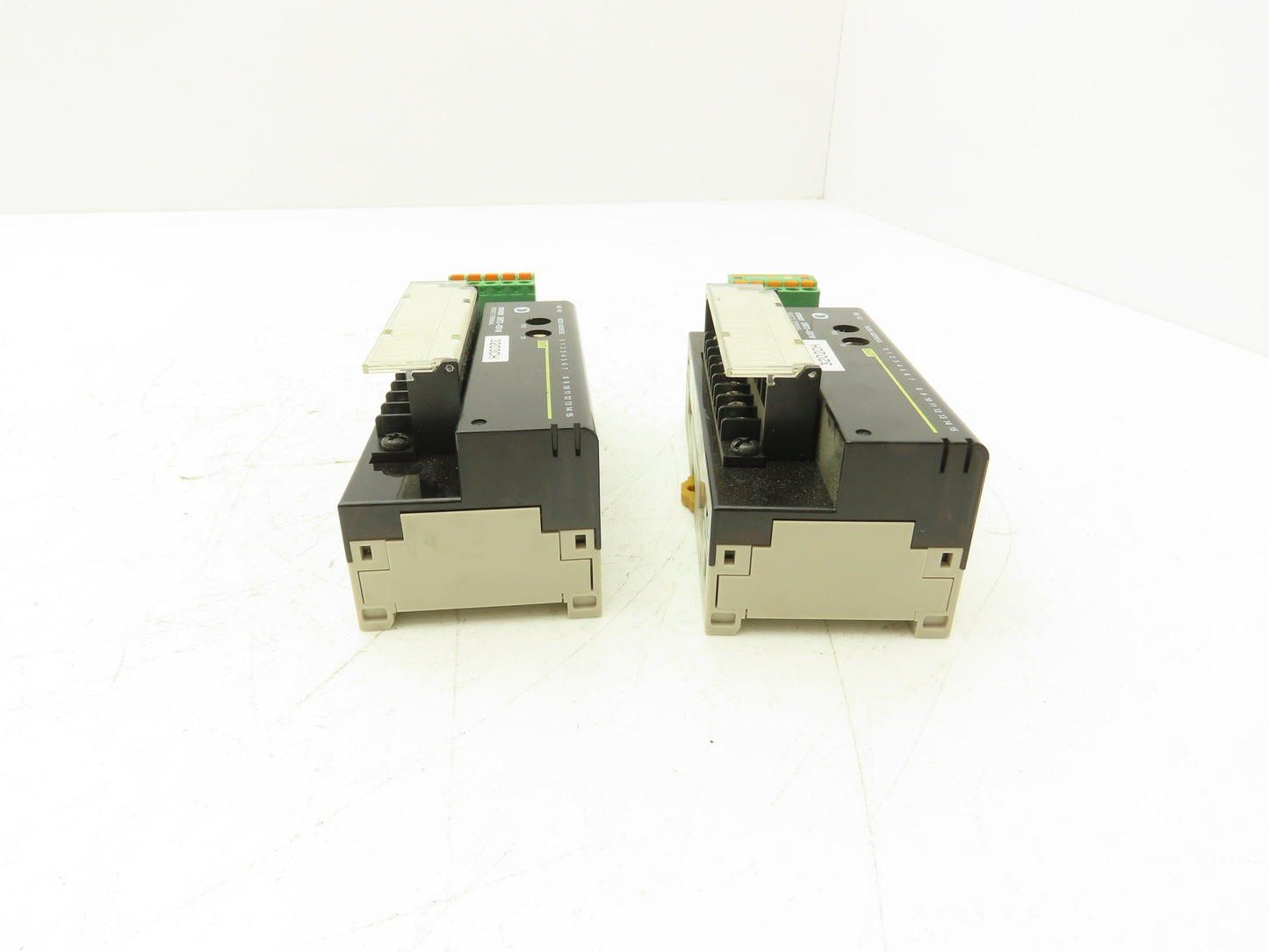 Omron DRT2-OD16 Remote Terminal PLC Output Module 24VDC Lot of 2