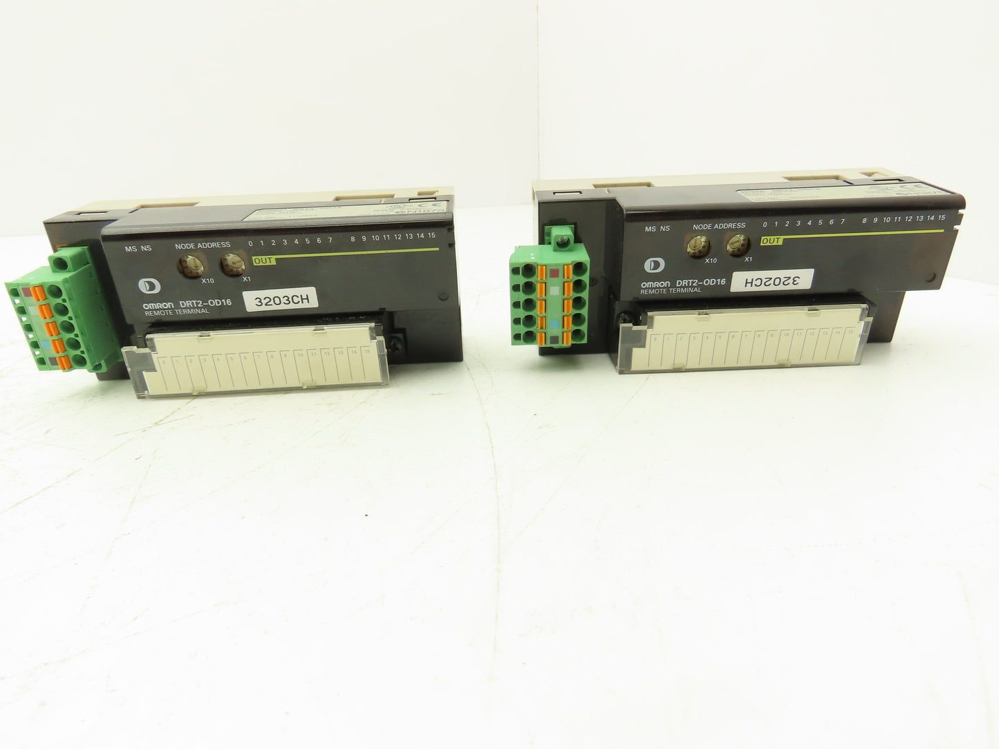 Omron DRT2-OD16 Remote Terminal PLC Output Module 24VDC Lot of 2