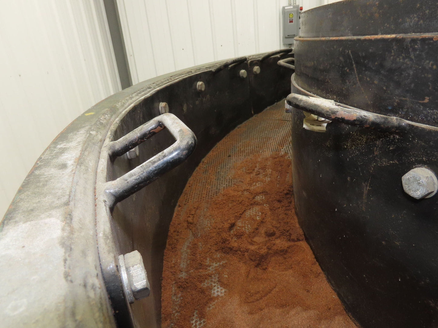 Vibratory Deburring Shaker Small Parts Polishing Tumbler 58" Bowl Sand Media