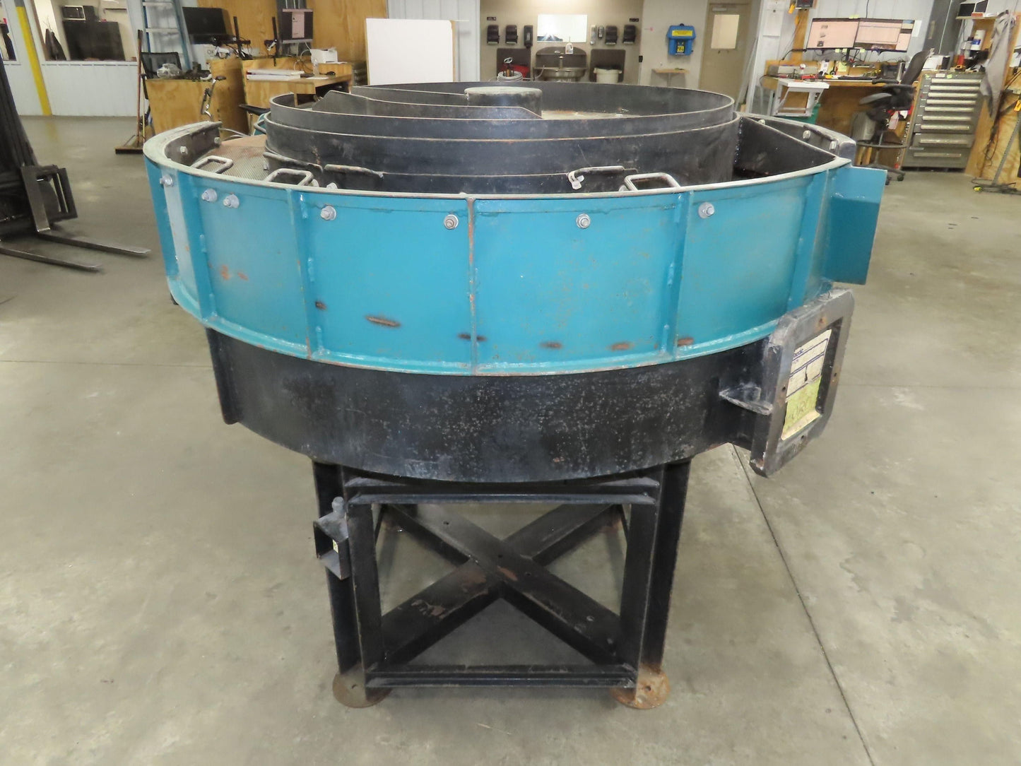 Vibratory Deburring Shaker Small Parts Polishing Tumbler 58" Bowl Sand Media