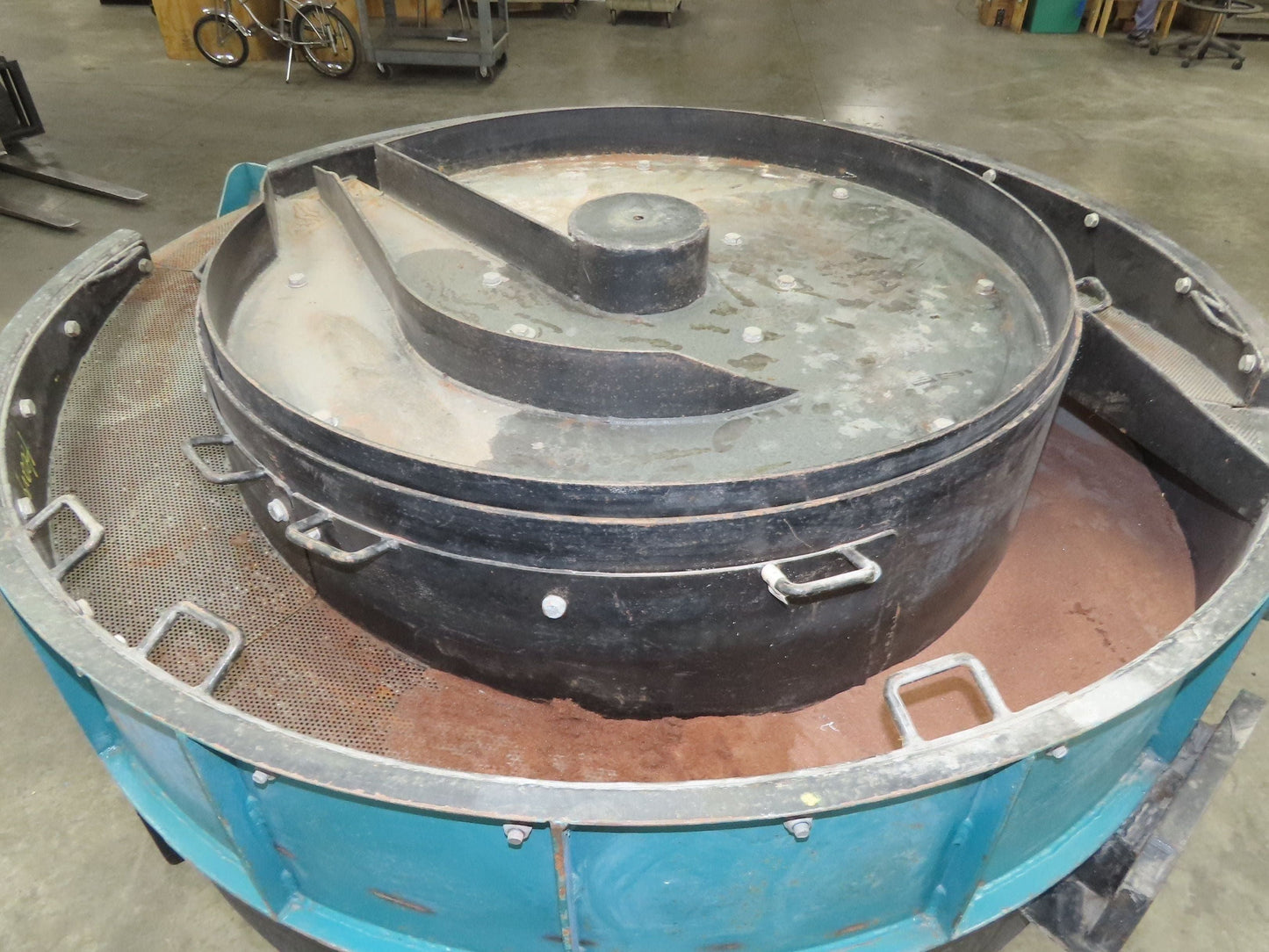 Vibratory Deburring Shaker Small Parts Polishing Tumbler 58" Bowl Sand Media