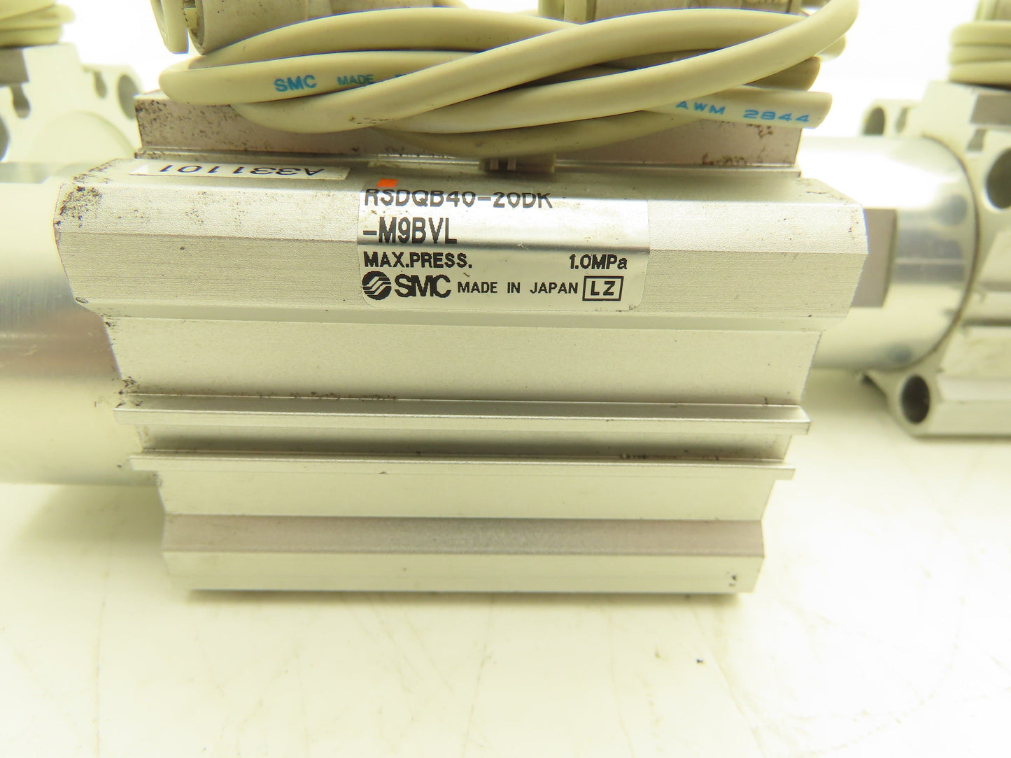 SMC RSDQB40-20DK-M9BVL Pneumatic Air Cylinder 40mm Bore 20mm Stroke Lot of 6