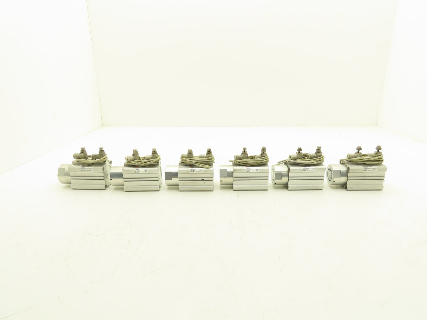 SMC RSDQB40-20DK-M9BVL Pneumatic Air Cylinder 40mm Bore 20mm Stroke Lot of 6