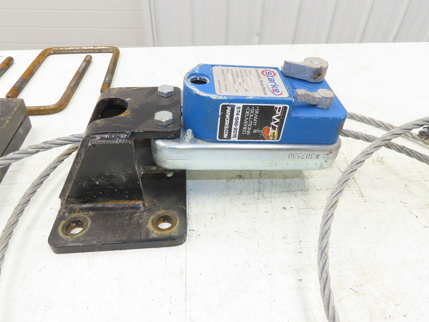 Starke S2KLAS Overspeed Secondary Brake Device 2204lb 100FPM Scaffold Protection