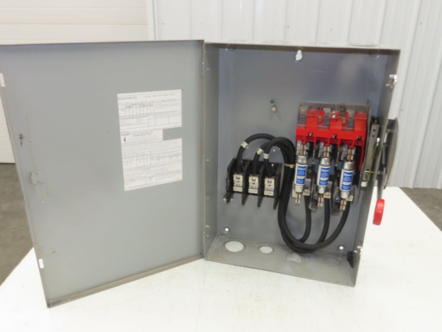 Eaton Cutler Hammer DH323FGKJSEL Fusible Disconnect Safety Switch 100A 240V 3Ph