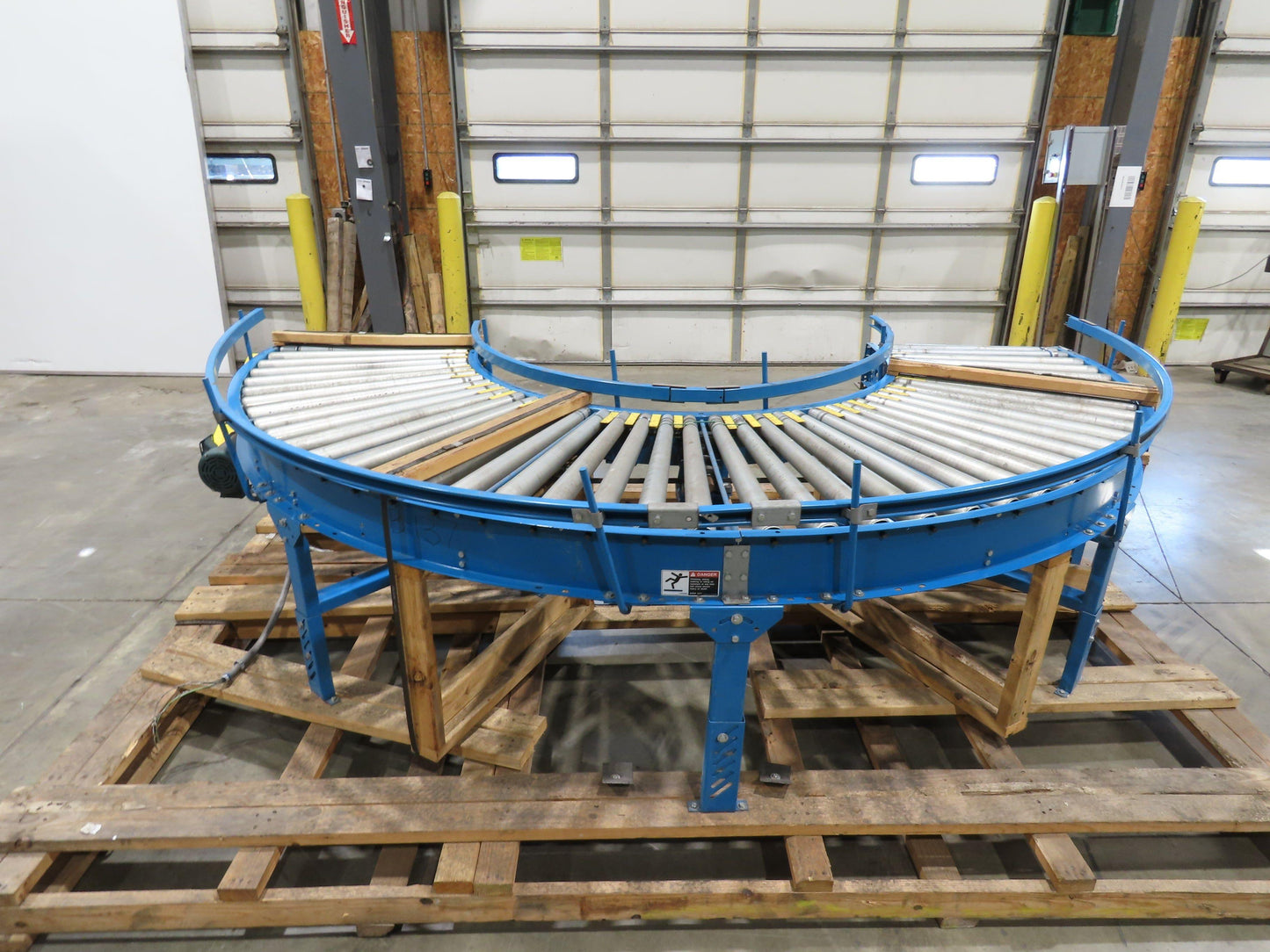 Hytrol 33"x 180° Curve Accumulation Roller Conveyor 30"BF .5Hp 460V Drive 75 FPM