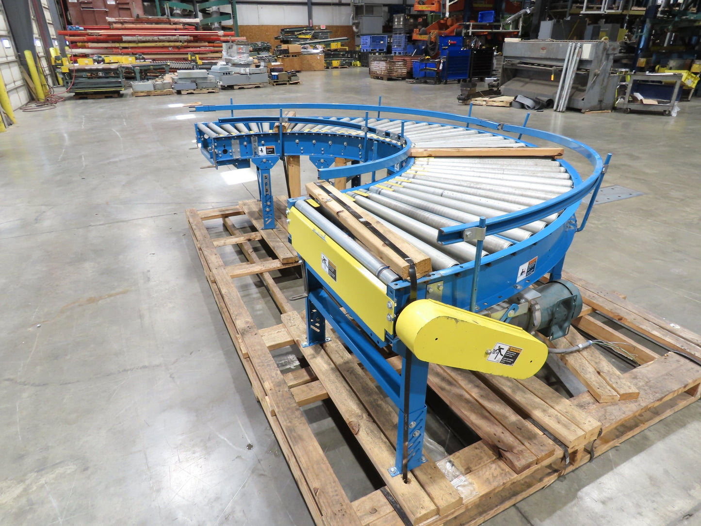 Hytrol 33"x 180° Curve Accumulation Roller Conveyor 30"BF .5Hp 460V Drive 75 FPM
