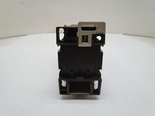 Telemecanique LP1D0901BDREQ3526G22 Contactor Relay 24 VDC Coil