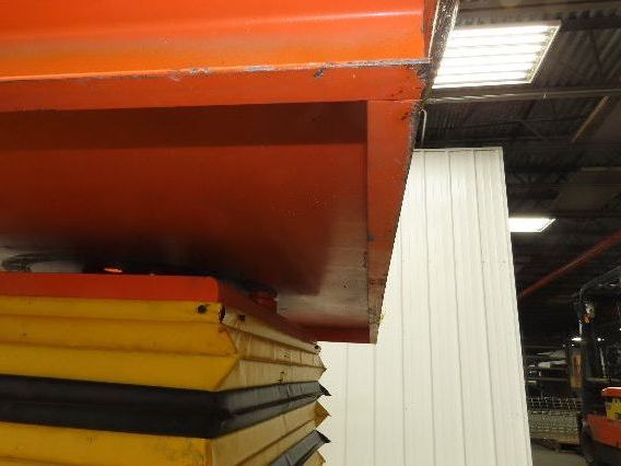 Air Pneumatic Scissor Lift Table 4000lb Cap 64x98" Swivel Top 24" Travel
