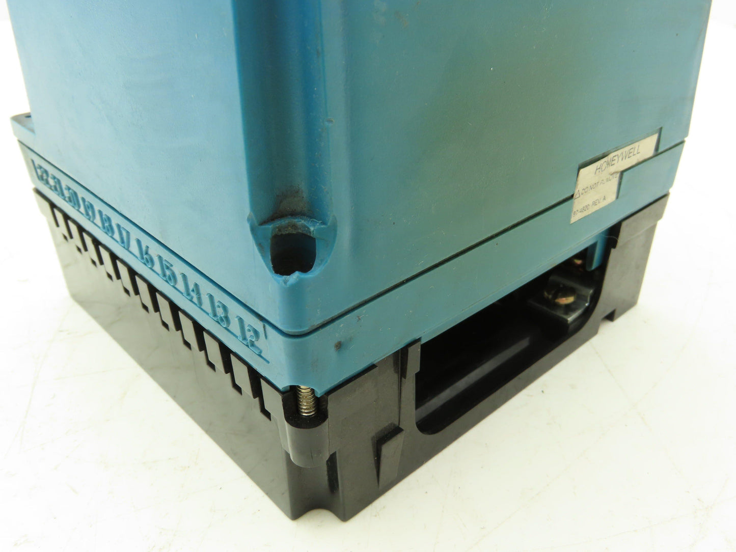 Honeywell RM7895 A 1014 Burner Control Purge Timer 10 Seconds Rev C