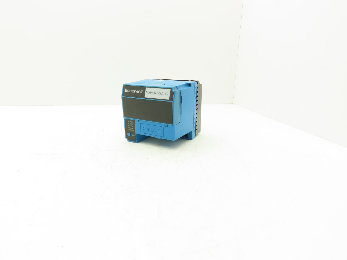 Honeywell RM7895 A 1014 Burner Control Purge Timer 30 Seconds Rev D