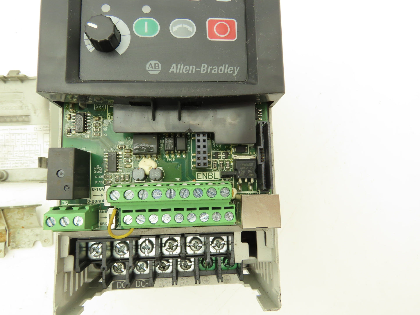 Allen Bradley 22B-D4P0N104 PowerFlex 40 VFD AC Drive 1.5kw 2Hp 480V 3Ph