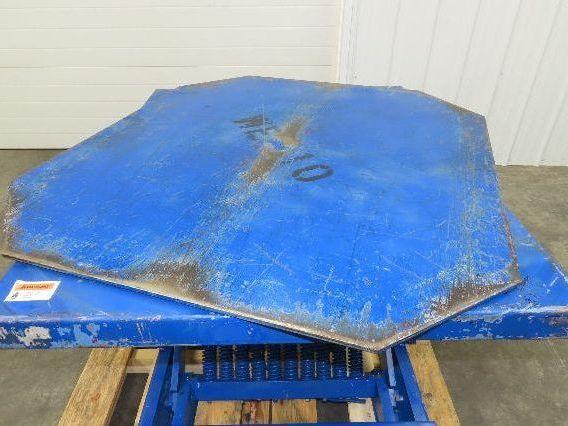 AMI Spring Loaded Industrial Pallet Load Leveler 3500lbs 42x46" Swivel Top
