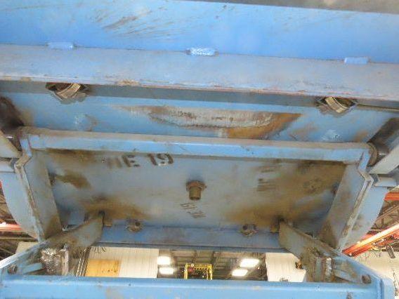 AMI Spring Loaded Industrial Pallet Load Leveler 3500lbs 42x46" Swivel Top