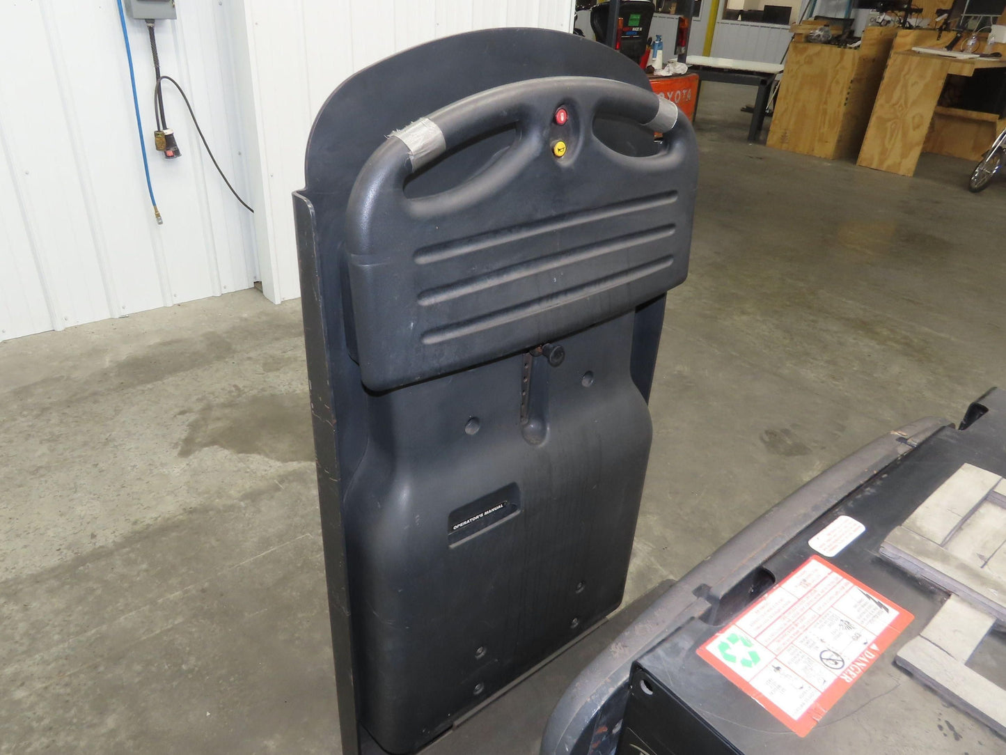 Linde ETR Electric Warehouse Walk Ride Pull Truck 24VDC Tow Tractor