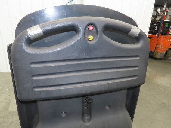 Linde ETR Electric Warehouse Walk Ride Pull Truck 24VDC Tow Tractor