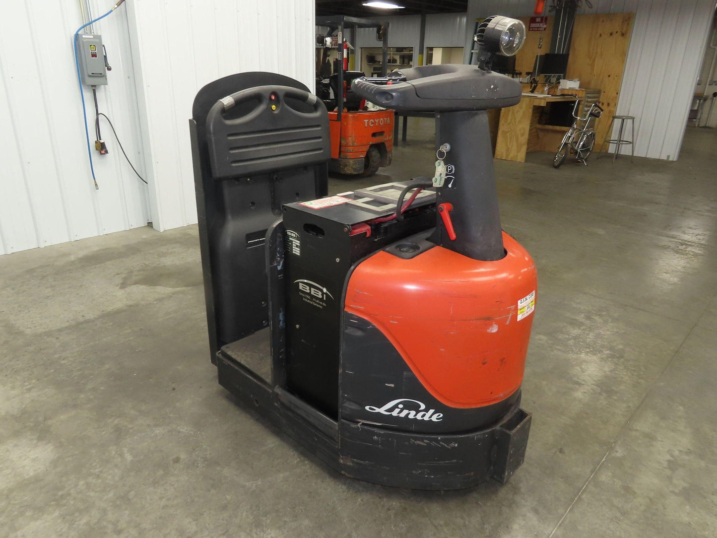 Linde ETR Electric Warehouse Walk Ride Pull Truck 24VDC Tow Tractor
