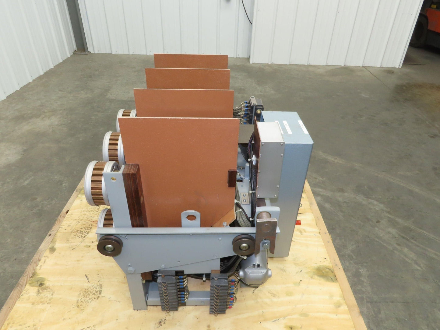 Allis Chalmers LA-3000 Air Circuit Breaker 600VAC 3000A 3 Pole AC Pro Quick Trip