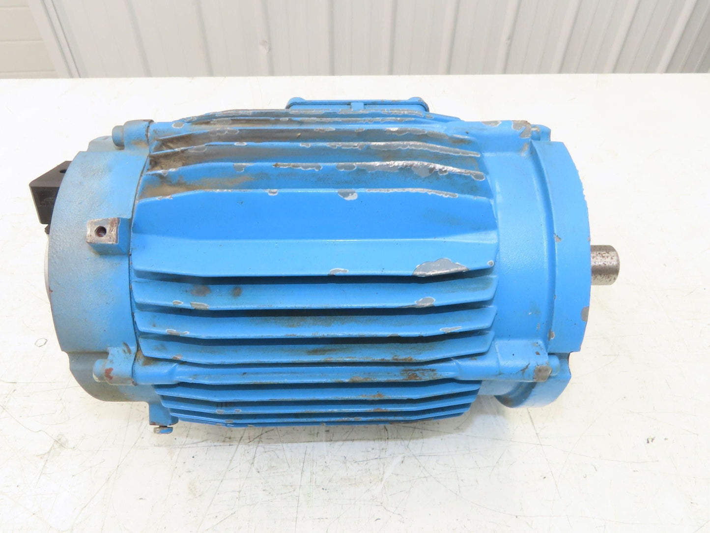 Lenze DF 90 L4 TA AC Motor 3HP 1680 RPM 277/480V 3PH IEC 90 Thalheim Encoder