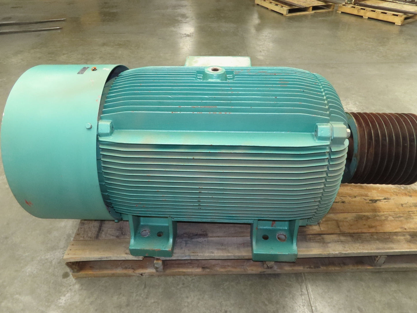 Weg PBLN300-12-586/7F2 AC Motor 300Hp 365A 1190 RPM 460V 3PH Delta Wye 586/7T