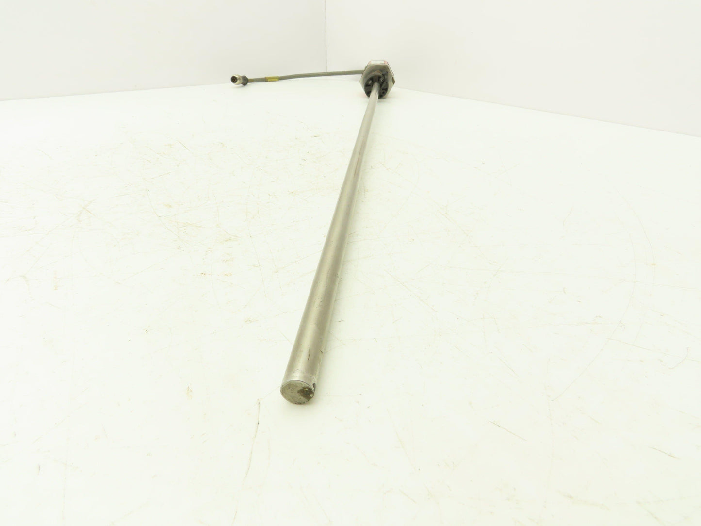 Temposonics RHS0180UD601A010930 R-Series Linear Cylinder Position Sensor 20" Rod