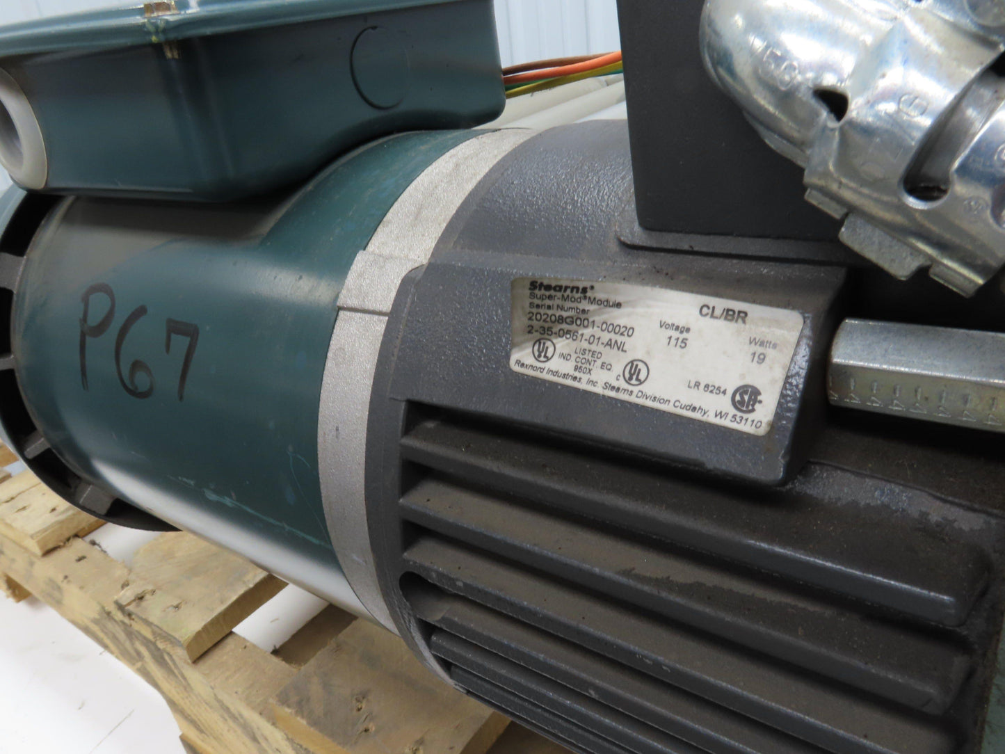 Hytrol 24"x 60" Accumulation Roller Conveyor 21"BF V-Belt End Drive 1Hp 230/460V