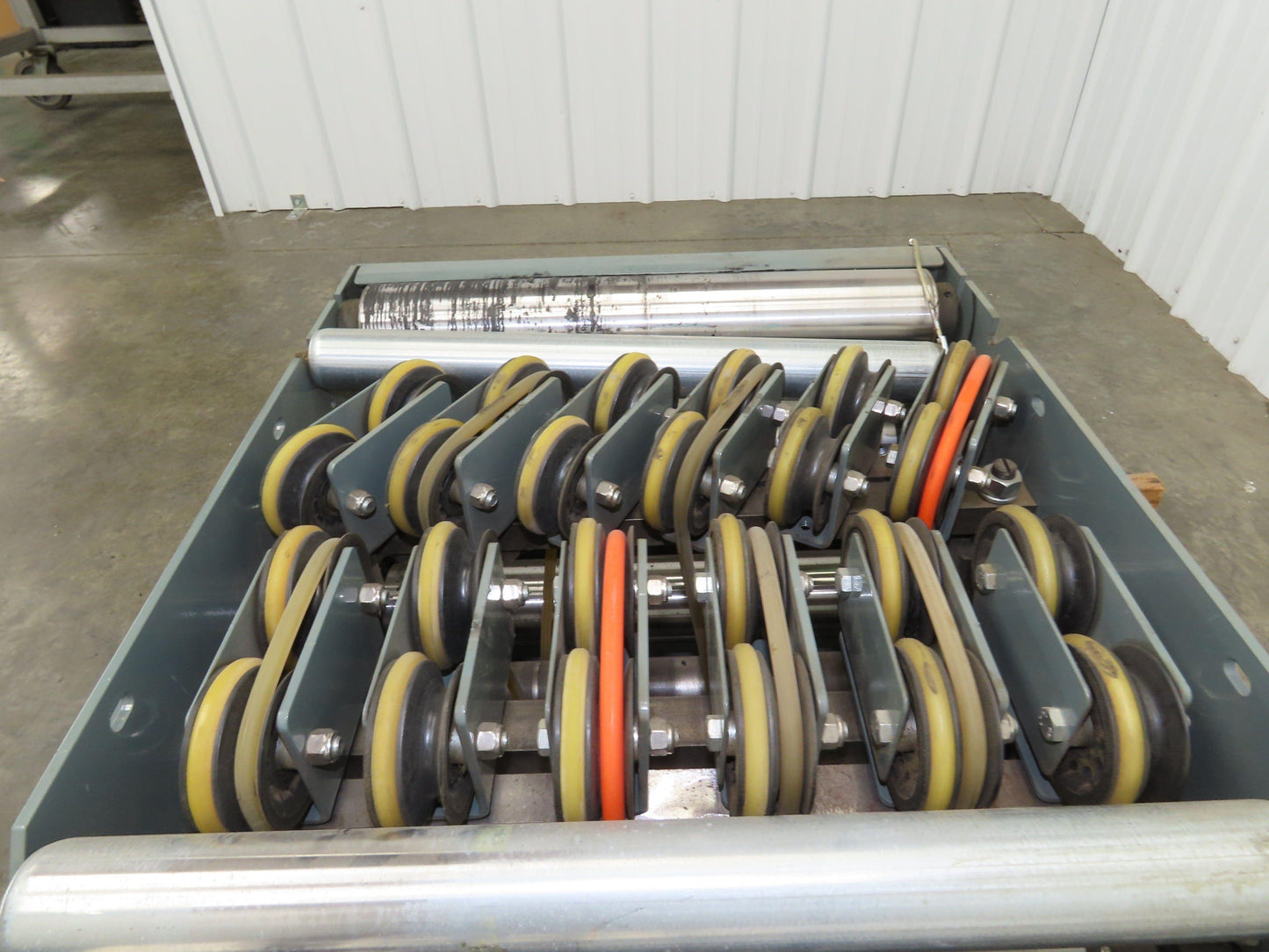 Hytrol Prosort 24" Conveyor Pivot Wheel Diverter Pneumatic RH Transfer Sorter