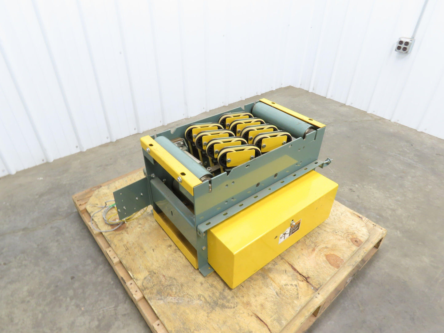 Hytrol Prosort 18" Conveyor Pivot Wheel Diverter Pneumatic RH Transfer Sorter