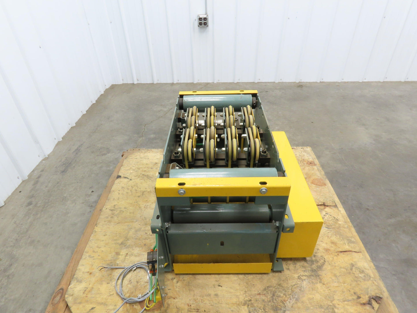 Hytrol Prosort 18" Conveyor Pivot Wheel Diverter Pneumatic RH Transfer Sorter