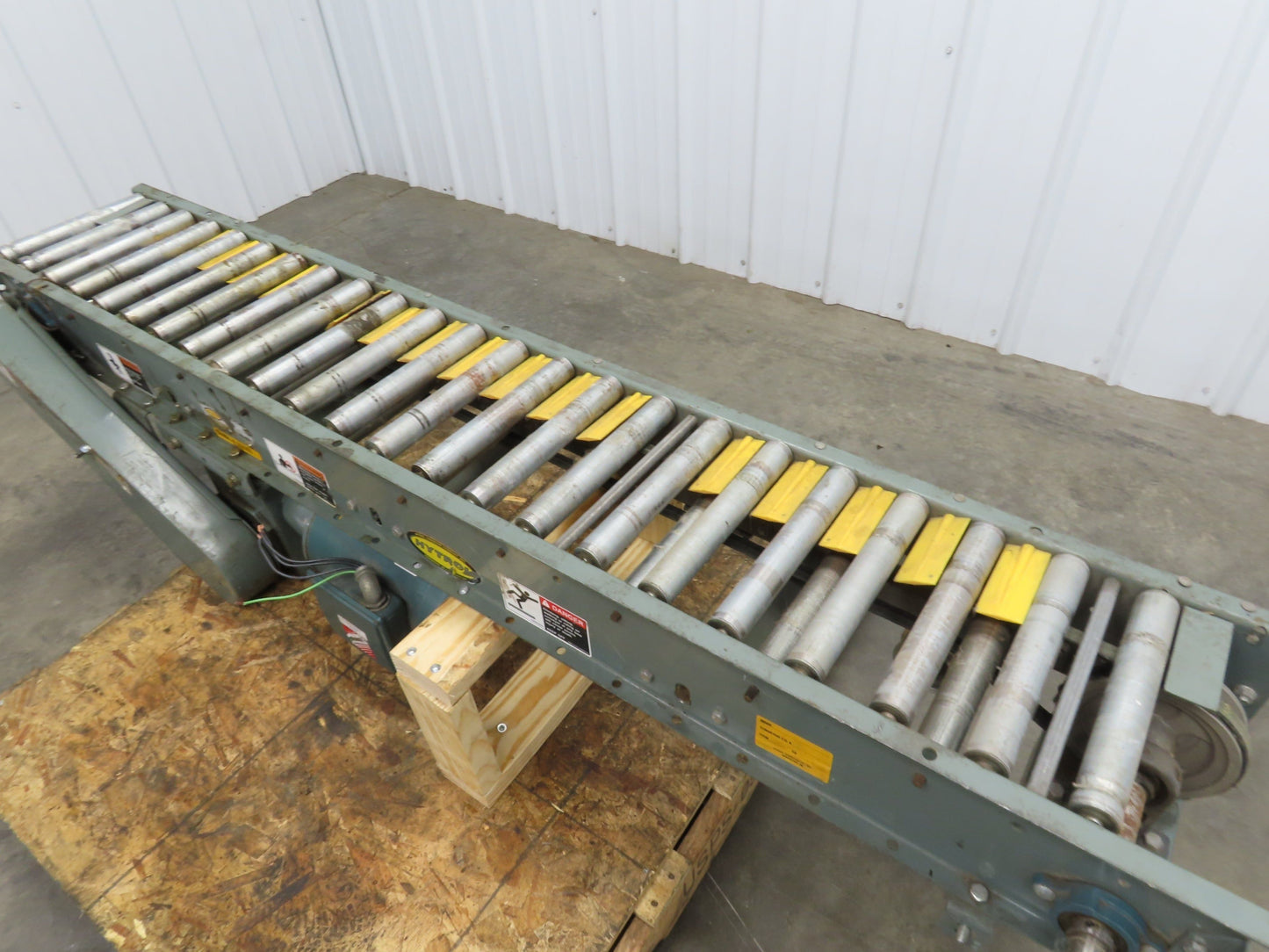 Hytrol 12"x 72" Accumulation Conveyor 1-3/8" Roller 10"BF V-Belt Drive 230/460V