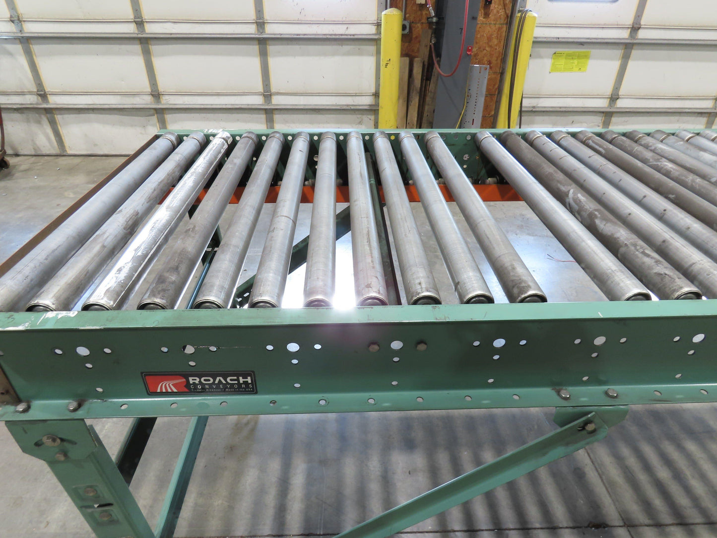 Roach 36"x 16' Live Roller Conveyor 33"BF Line Shaft O-Ring Drive 94fpm 460V 3PH