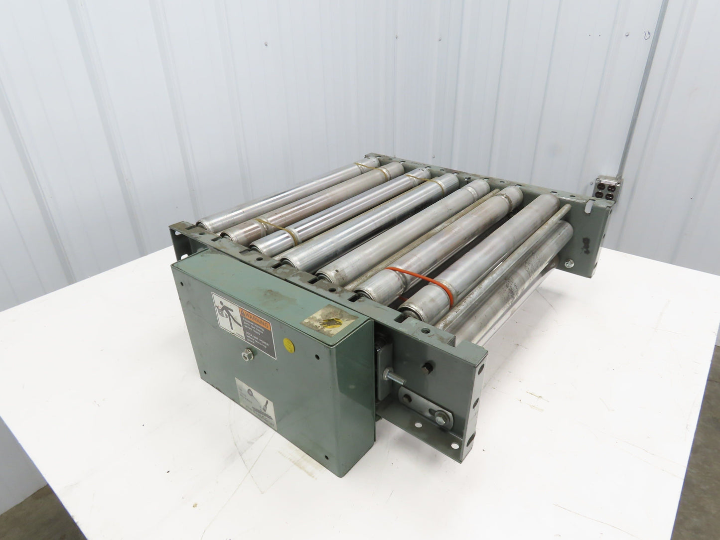 Hytrol 24" Accumulation Roller Conveyor Double Tail Pulley Joiner Section 21"BF