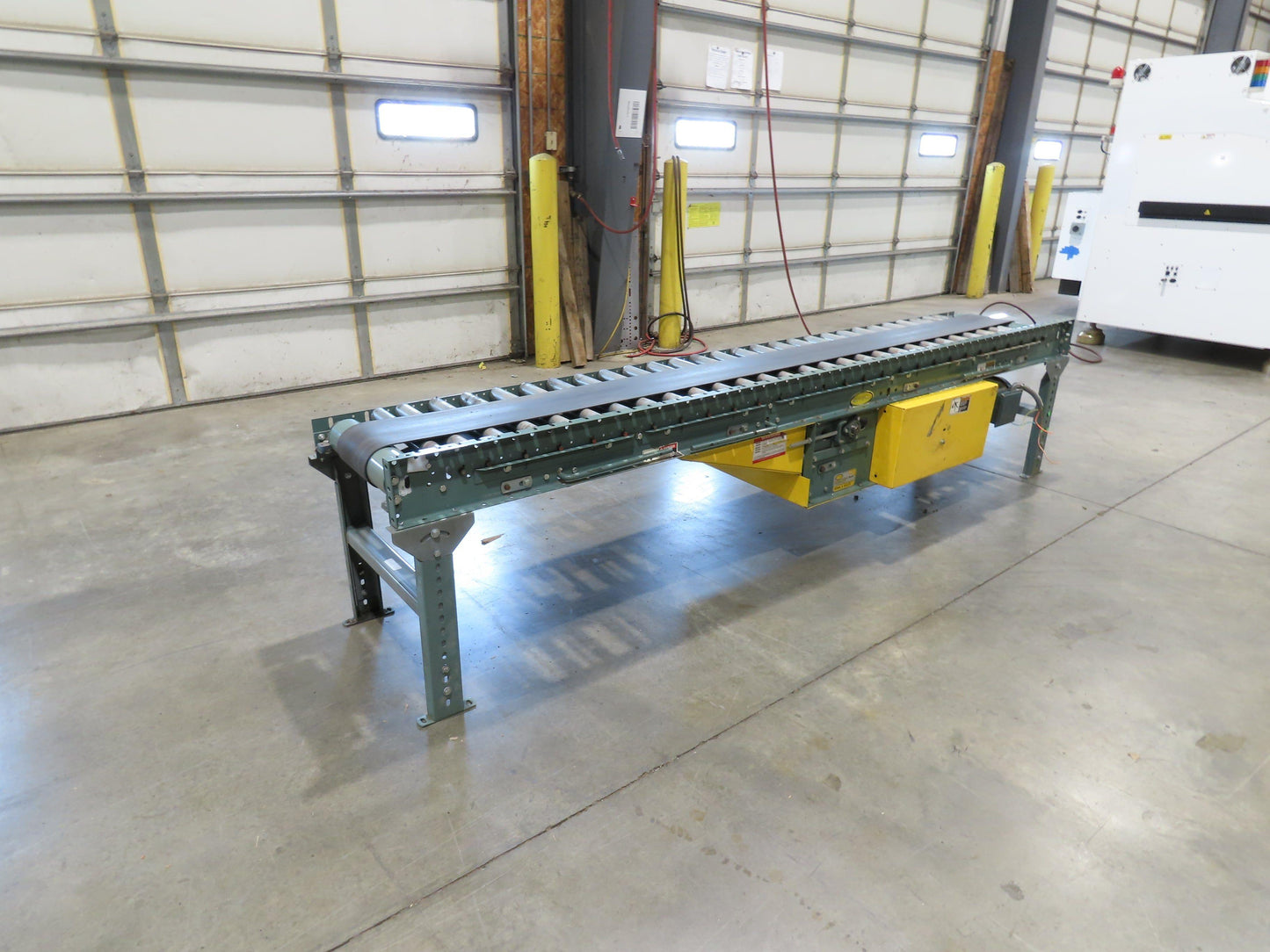 Hytrol 24"x 10' Belt-Over Roller Conveyor 21"BF Center Drive 1Hp 230/460V 136fpm