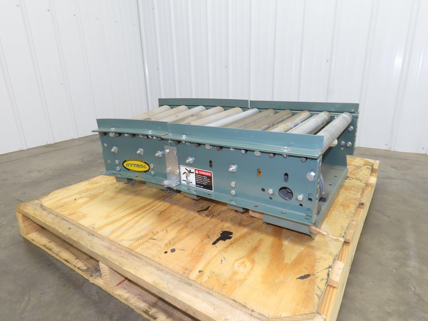 Hytrol 24" Accumulation Roller Conveyor 22.5° LH Curve Slave Belt Drive 38"L