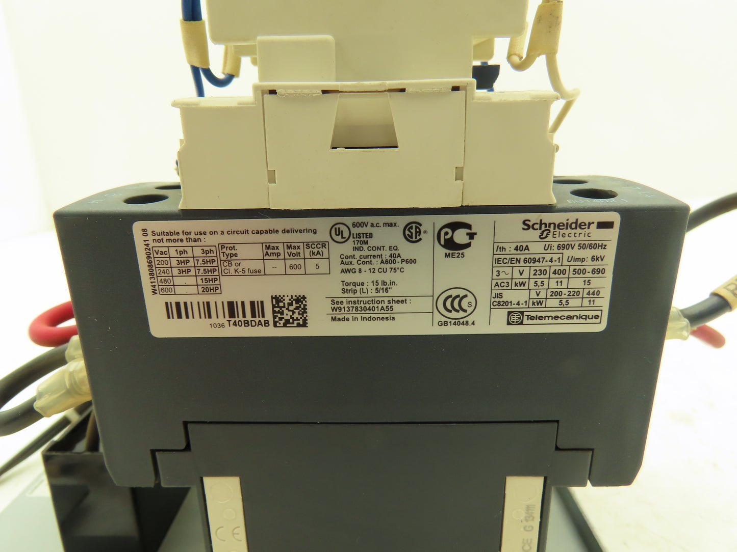 Schneider Electric LC1DT40-BD Contactor 3Ph 600v 20Hp 24vDC Coil Lot of 2