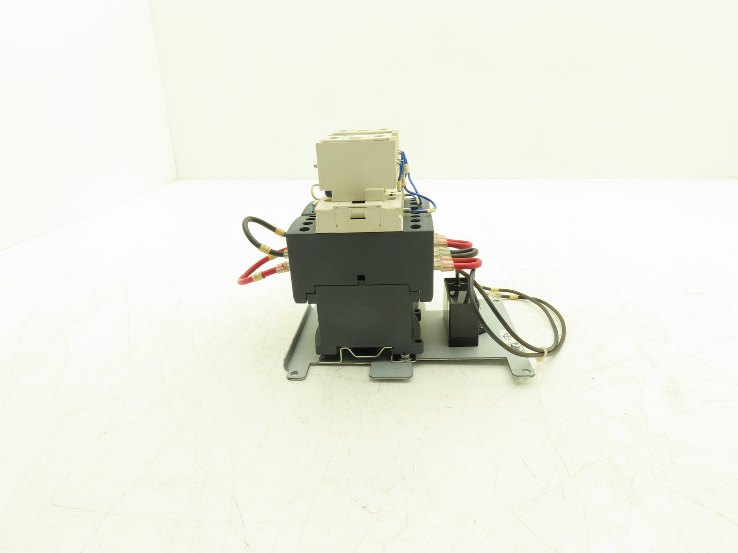 Schneider Electric LC1DT40-BD Contactor 3Ph 600v 20Hp 24vDC Coil Lot of 2