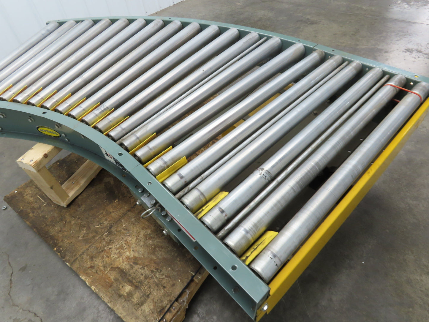Hytrol 36" Accumulation Roller Conveyor 45° RH Curve V-Belt Drive 1Hp 460V 3PH