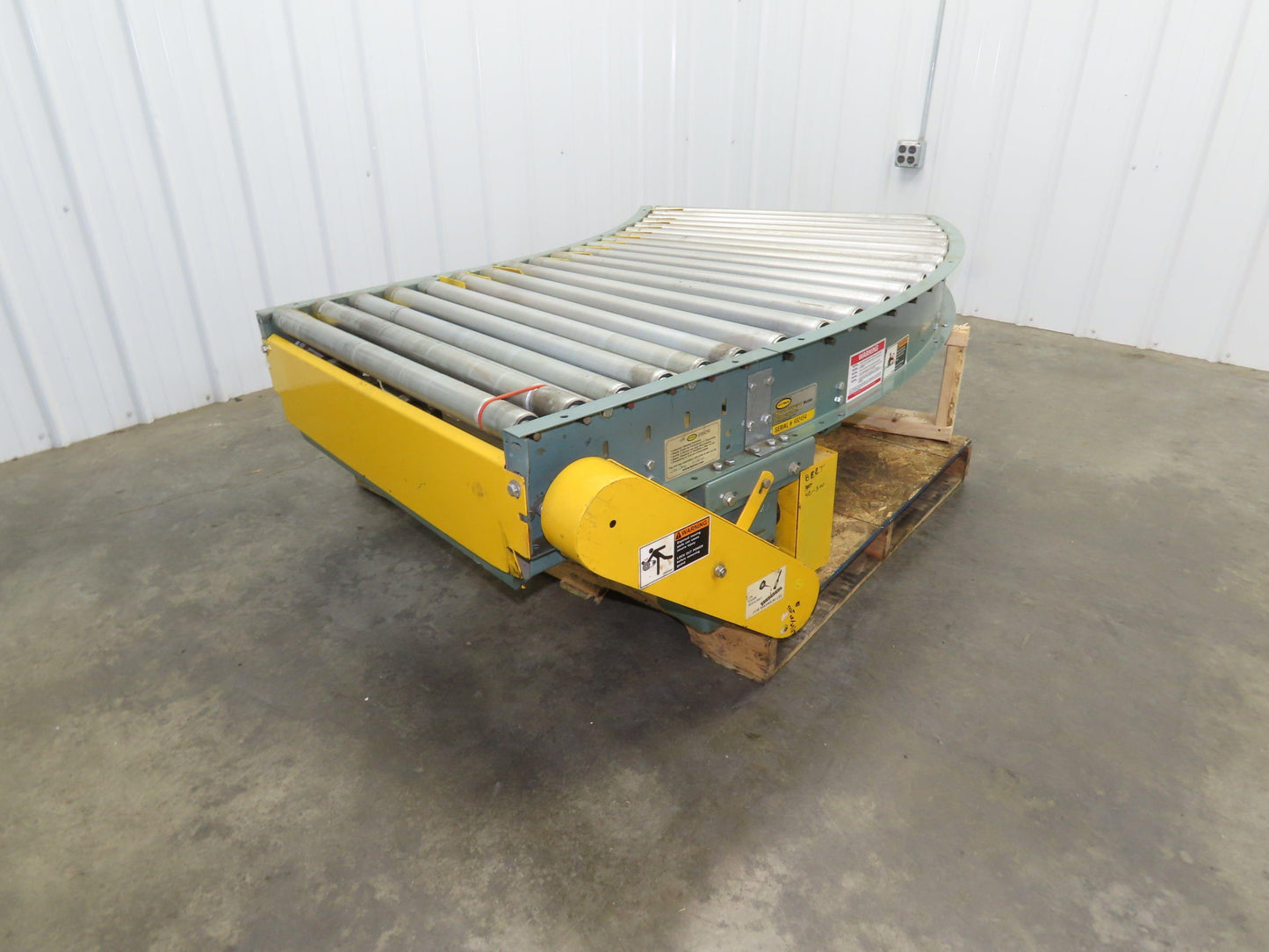 Hytrol 36" Accumulation Roller Conveyor 45° RH Curve V-Belt Drive 1Hp 460V 3PH